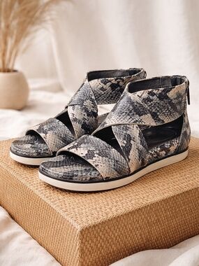 Busola Snakeskin Leather Gladiator Sandals Size 39 Neutral Python Print Flat